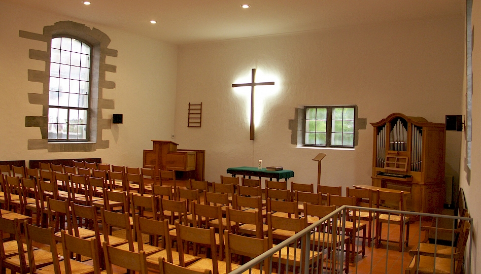 Intérieur nef, angle ouest après travaux