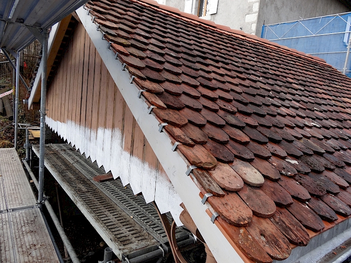 Peinture des virevents à crémaillères et du bardage.